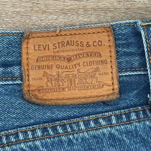 Levi's Blue Wedgie Straight-Leg Denim Jeans with Raw Hem Sz 32 - Picture 9 of 9